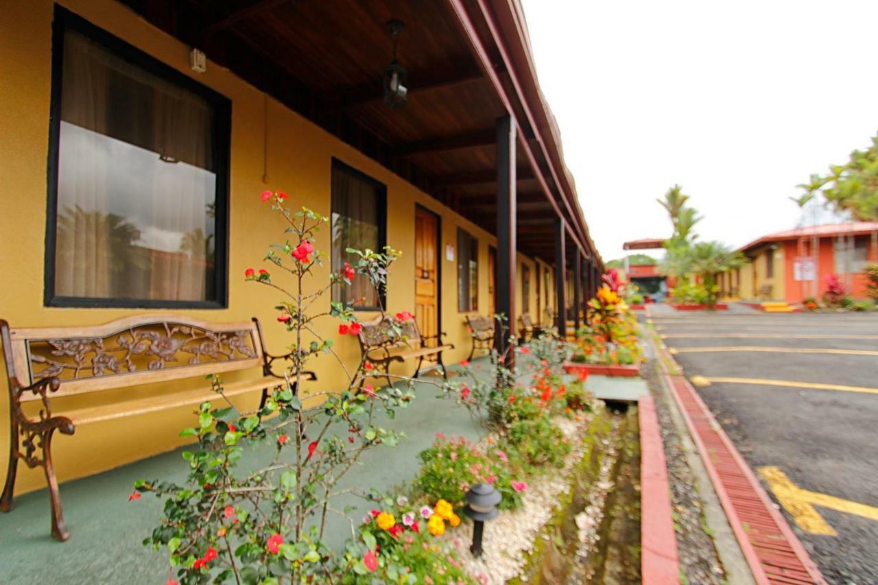 Hotel Destinos Arenal La Fortuna Exterior foto